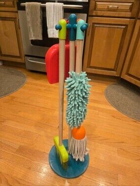Melissa & Doug Broom Set